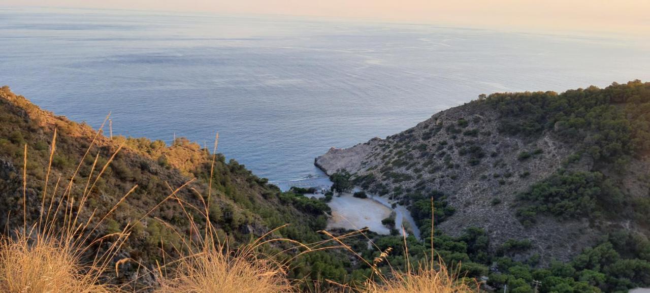 Baviera Hills Holiday Apartment Caleta De Velez Buitenkant foto